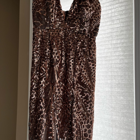 Copper sequin and black event dress! With beige underlay - Picture 4 of 4